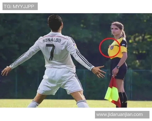 足球明星私下搞笑瞬间大揭秘趣味图片集锦让你捧腹大笑